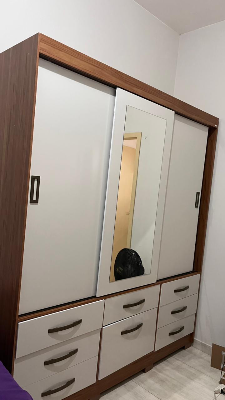 Guarda-roupa 3 portas montado por Alex